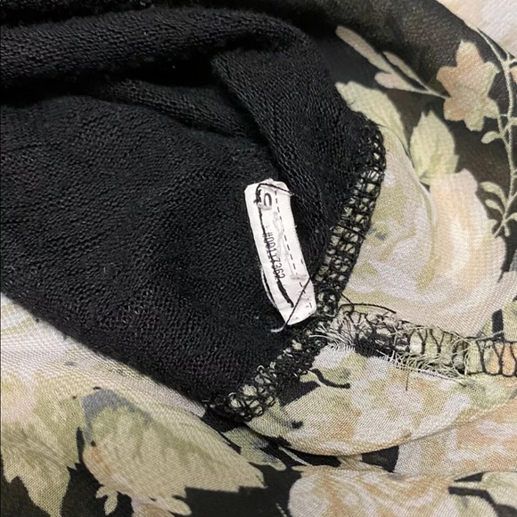 Women’s Forever 21 Women’s Top Size Medium - Picture 8 of 8